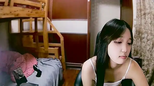 lulu-2002 online show from December 31, 2024, 7:18 pm