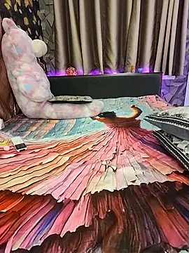 Little  Lia online show from May 1, 2026, 6:56 pm