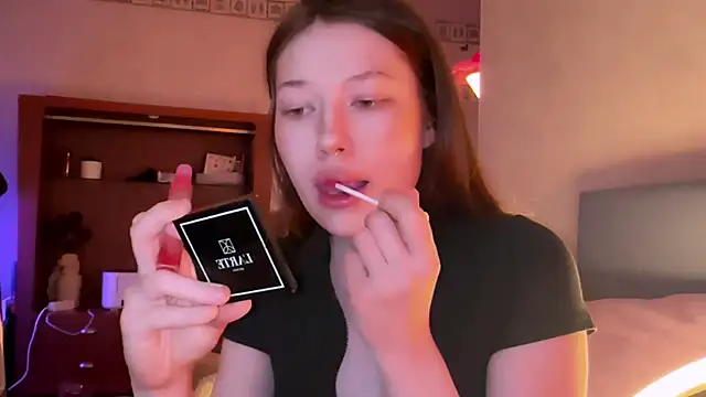 eva varnerr online show from June 2, 2026, 1:18 am