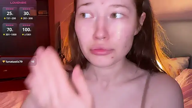 eva varnerr online show from July 9, 2026, 12:58 am