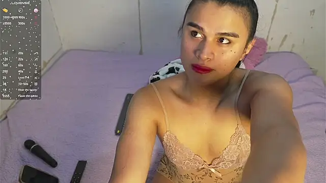 Mara-Bella online show from June 25, 2026, 2:11 am