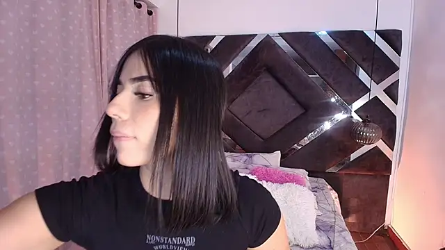 Snapshot of sam_lewins chatting on March 22, 2025, 7:20 pm sam lewins online show from March 22, 2025, 7:20 pm