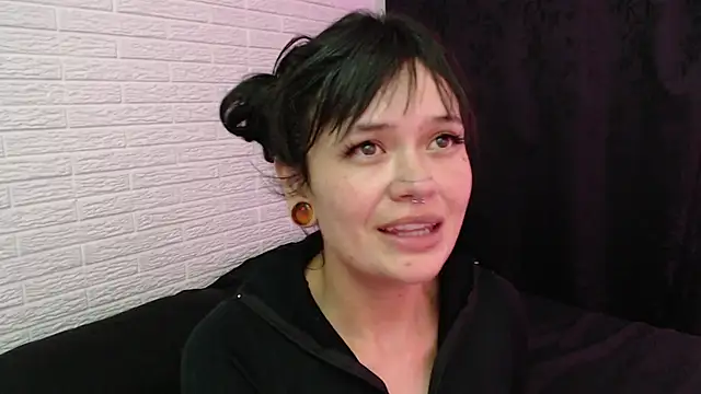 Snapshot of rousstattoo chatting on January 7, 2025, 7:42 am rousstattoo online show from January 7, 2025, 7:42 am