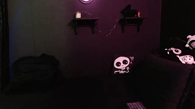 Snapshot of rousstattoo chatting on January 15, 2026, 3:00 am rousstattoo online show from January 15, 2026, 3:00 am