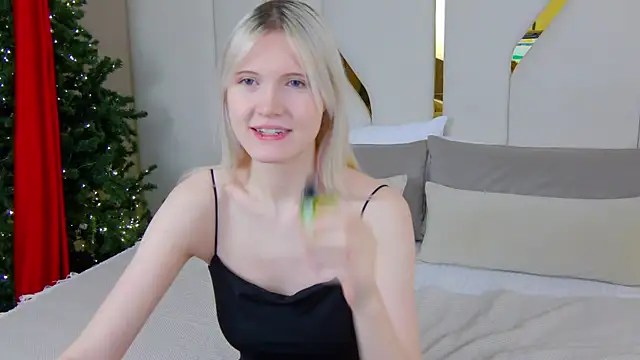 Snapshot of NellieLoyns chatting on December 3, 2025, 6:28 pm NellieLoyns online show from December 3, 2025, 6:28 pm