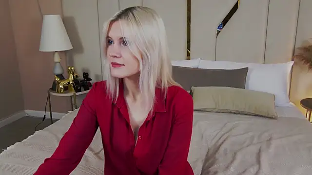 Snapshot of NellieLoyns chatting on February 28, 2026, 5:47 pm NellieLoyns online show from February 28, 2026, 5:47 pm