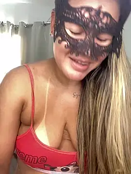 Casadadelicia26 online show from July 27, 2026, 5:53 pm
