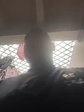 El Titan1998 online show from February 28, 2025, 6:52 pm