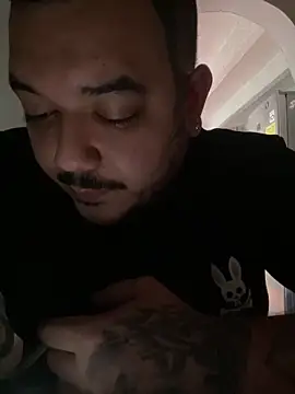 El Titan1998 online show from March 9, 2025, 3:38 pm