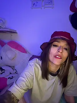 Snapshot of BlueStoneX chatting on January 19, 2025, 6:09 am BlueStoneX online show from January 19, 2025, 6:09 am