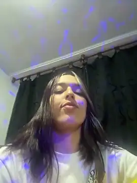 Snapshot of BlueStoneX chatting on March 11, 2025, 5:27 am BlueStoneX online show from March 11, 2025, 5:27 am