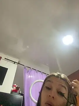 Snapshot of BlueStoneX chatting on November 2, 2025, 6:49 am BlueStoneX online show from November 2, 2025, 6:49 am