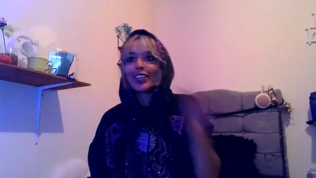 Snapshot of BlueStoneX chatting on April 9, 2026, 7:58 am BlueStoneX online show from April 9, 2026, 7:58 am
