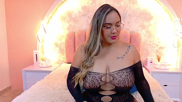 MiaLaurents online show from January 18, 2026, 4:38 am