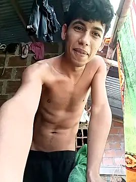 Andres123cv online show from May 1, 2026, 4:55 pm