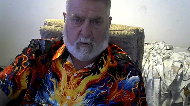 Snapshot of viejo_oso chatting on October 18, 2025, 4:04 am viejo oso online show from October 18, 2025, 4:04 am