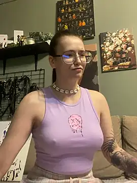 Snapshot of Sabrina_shells chatting on March 6, 2025, 5:00 pm Sabrina shells online show from March 6, 2025, 5:00 pm