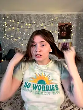 Snapshot of Sabrina_shells chatting on November 6, 2025, 10:38 am Sabrina shells online show from November 6, 2025, 10:38 am