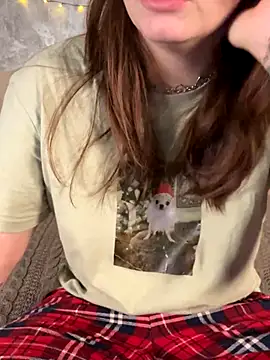 Snapshot of Sabrina_shells chatting on November 26, 2025, 9:43 am Sabrina shells online show from November 26, 2025, 9:43 am