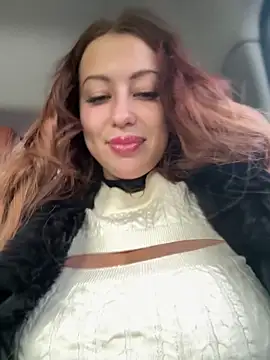 AndreaMood online show from October 7, 2025, 7:49 am