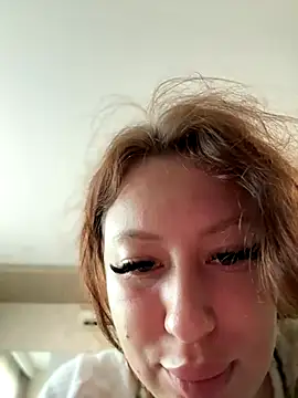 AndreaMood online show from November 16, 2025, 11:32 pm