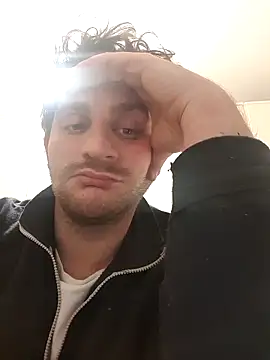 michemichemiche8 online show from February 27, 2025, 6:42 pm