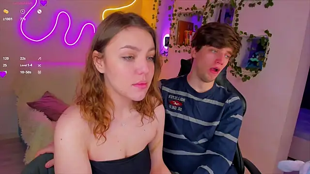 RobertAndLinela online show from January 8, 2025, 5:05 pm