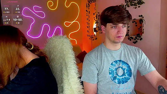 RobertAndLinela online show from September 10, 2025, 1:16 am