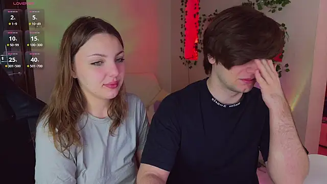 RobertAndLinela online show from April 26, 2026, 12:47 pm