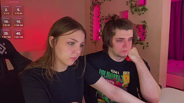 RobertAndLinela online show from July 10, 2026, 1:58 pm