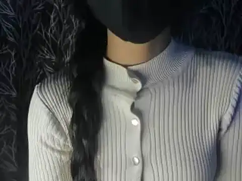 Snapshot of Somiya87 chatting on January 16, 2025, 1:16 am Somiya87 online show from January 16, 2025, 1:16 am