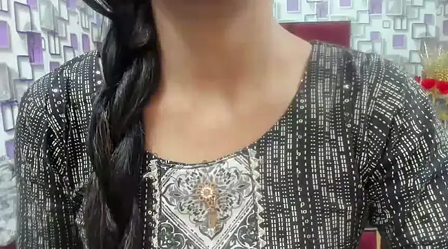 Snapshot of Somiya87 chatting on March 6, 2025, 6:37 pm Somiya87 online show from March 6, 2025, 6:37 pm