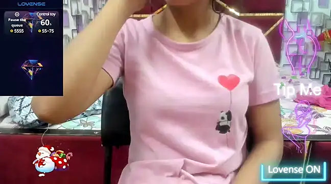 Snapshot of Somiya87 chatting on March 19, 2025, 6:44 pm Somiya87 online show from March 19, 2025, 6:44 pm