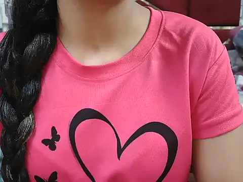 Snapshot of Somiya87 chatting on November 25, 2025, 2:28 pm Somiya87 online show from November 25, 2025, 2:28 pm