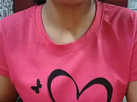 Snapshot of Somiya87 chatting on November 26, 2025, 5:19 am Somiya87 online show from November 26, 2025, 5:19 am