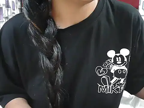 Snapshot of Somiya87 chatting on November 29, 2025, 2:14 am Somiya87 online show from November 29, 2025, 2:14 am