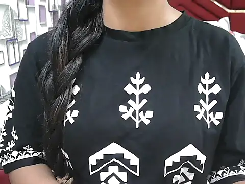 Snapshot of Somiya87 chatting on December 4, 2025, 7:00 pm Somiya87 online show from December 4, 2025, 7:00 pm