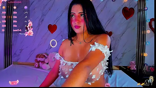 Snapshot of Lana_Parker_01 chatting on June 16, 2026, 12:35 am Lana Parker 01 online show from June 16, 2026, 12:35 am