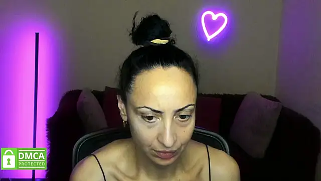 Arianasweety23 online show from November 23, 2025, 2:33 am