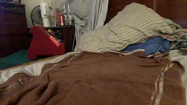 Snapshot of bubblebut420 chatting on October 12, 2025, 7:40 am bubblebut420 online show from October 12, 2025, 7:40 am