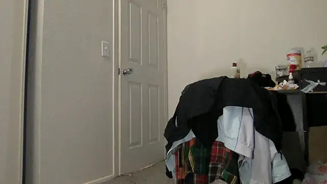 Snapshot of bubblebut420 chatting on October 24, 2025, 8:49 pm bubblebut420 online show from October 24, 2025, 8:49 pm