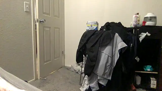 Snapshot of bubblebut420 chatting on November 21, 2025, 1:10 pm bubblebut420 online show from November 21, 2025, 1:10 pm