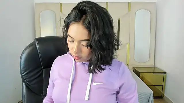 Snapshot of IsabellRodriguez18 chatting on October 23, 2025, 3:39 am IsabellRodriguez18 online show from October 23, 2025, 3:39 am