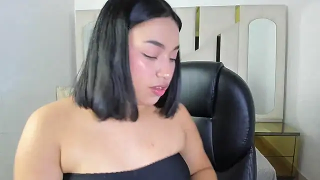 Snapshot of IsabellRodriguez18 chatting on December 23, 2025, 4:32 am IsabellRodriguez18 online show from December 23, 2025, 4:32 am