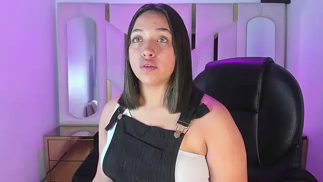 Snapshot of IsabellRodriguez18 chatting on March 13, 2026, 3:35 am IsabellRodriguez18 online show from March 13, 2026, 3:35 am