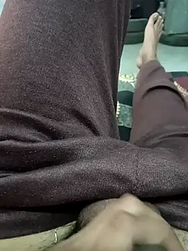 Snapshot of IamRentedBoybfriend chatting on February 2, 2025, 9:51 am IamRentedBoybfriend online show from February 2, 2025, 9:51 am