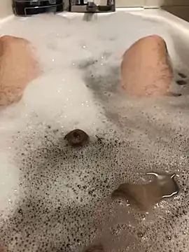 Snapshot of 22TT2295 chatting on December 27, 2024, 3:15 pm 22TT2295 online show from December 27, 2024, 3:15 pm