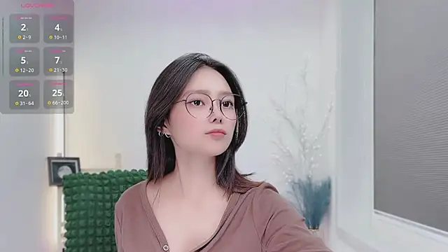 Natasha2025 online show from September 24, 2025, 1:14 pm