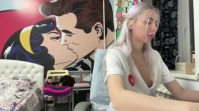 yunasuka online show from February 4, 2025, 8:06 pm