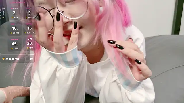 Snapshot of Yu_UwU_ chatting on June 7, 2026, 1:48 pm Yu UwU online show from June 7, 2026, 1:48 pm